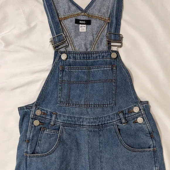 BDG by Urban Outfitters Overall Shorts, Color Blue Size XS-TP - Picture 5 of 13